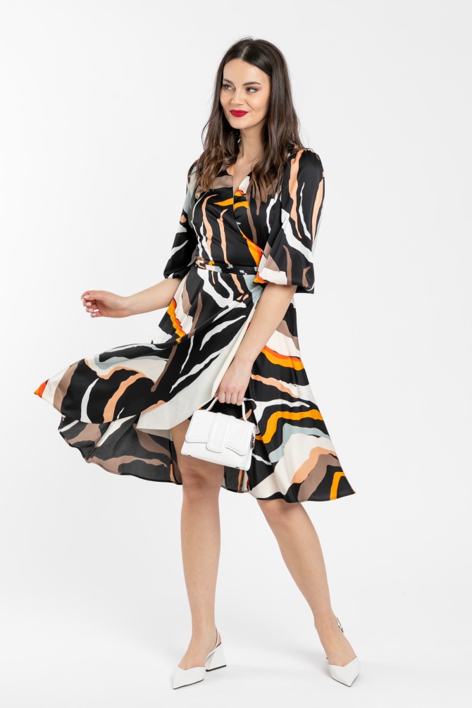 Zwiewna sukienka z kolorowym wzorem MALAVI3