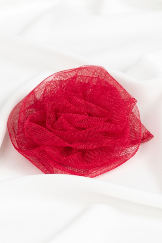 Broszka róża tiul w kolorze malinowym